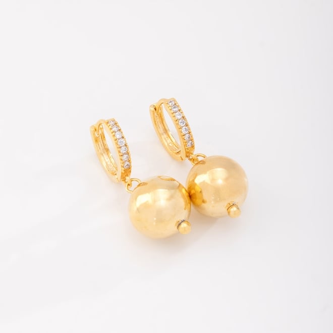 AC-0162 -BRINCO BANHADO A OURO 18K DE ARGOLA COM DETALHES CRAVEJADOS