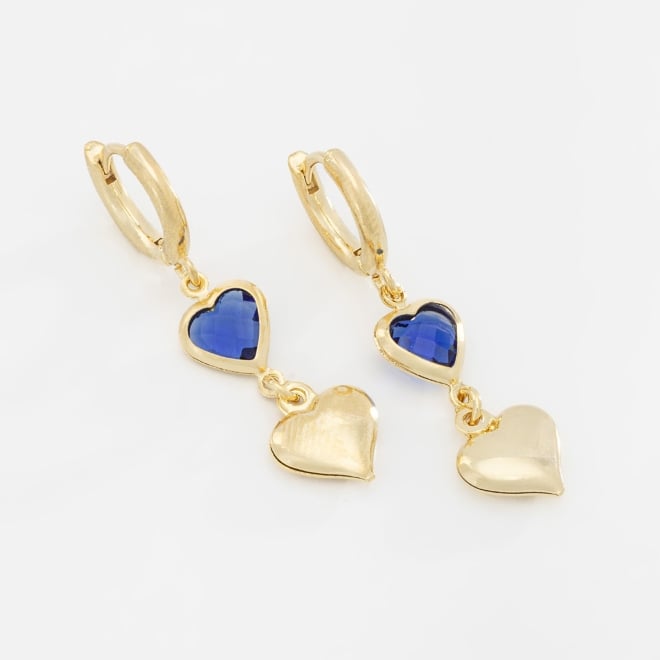 AC-0895 BRINCO BANHADO A OURO 18K EM FORMATO DE ARGOLA COM PINGENTES DE CORAÇÃO