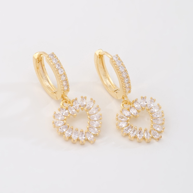 AC-1050 BRINCO BANHADO A OURO 18K COM ARGOLA CRAVEJADA EM ZIRCÔNIAS