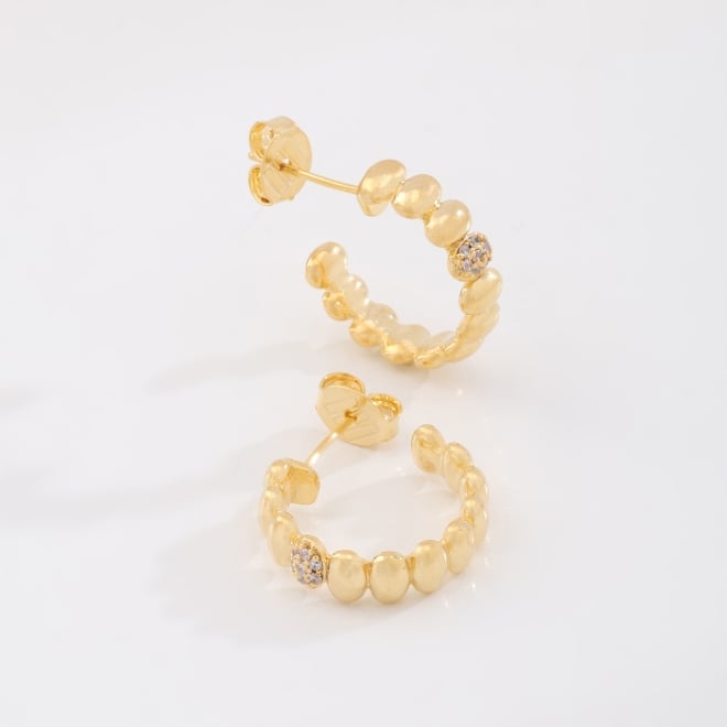 AGL-00025 BRINCO BANHADO A OURO 18K DE ARGOLA COM DETALHE EM ZIRCÔNIAS