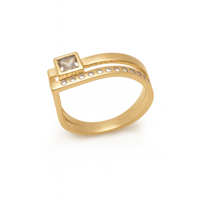 AN-00636 ANEL BANHADO A OURO 18K COM ZIRCÔNIA CRISTAL EM FORMATO QUADRADO