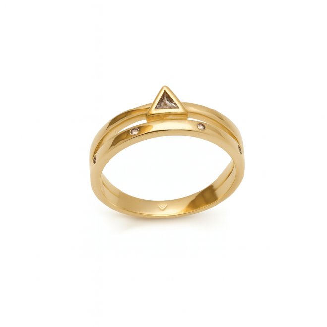 AN-00653 ANEL BANHADO A OURO 18K COM ZIRCÔNIA EM FORMATO TRIANGULAR