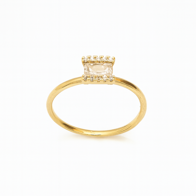 AN-00757 ANEL BANHADO A OURO 18K COM ZIRCÔNIA CENTRAL EM FORMATO RETANGULAR