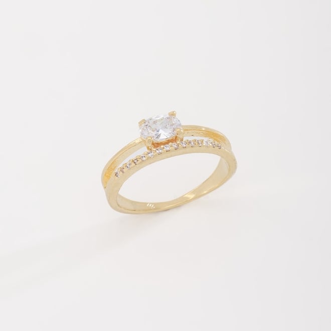 AN-01676 ANEL COM ZIRCÔNIA CENTRAL LAPIDADA E DETALHES