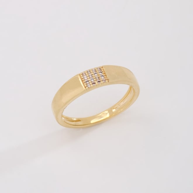 AN-01889 ANEL BANHADO A OURO 18K COM DESIGN CLÁSSICO E ACABAMENTO POLIDO
