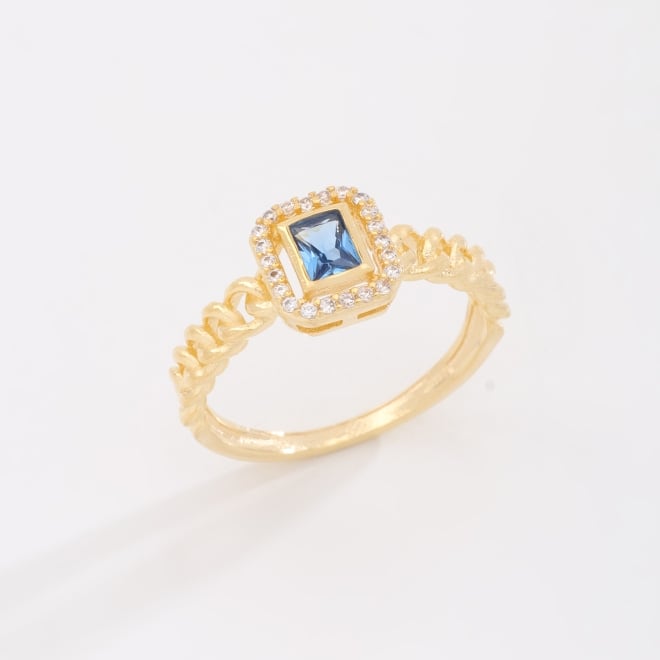AN-01928 ANEL BANHADO A OURO 18K COM PEDRA QUADRADA CRAVEJADA EM ZIRCÔNIA