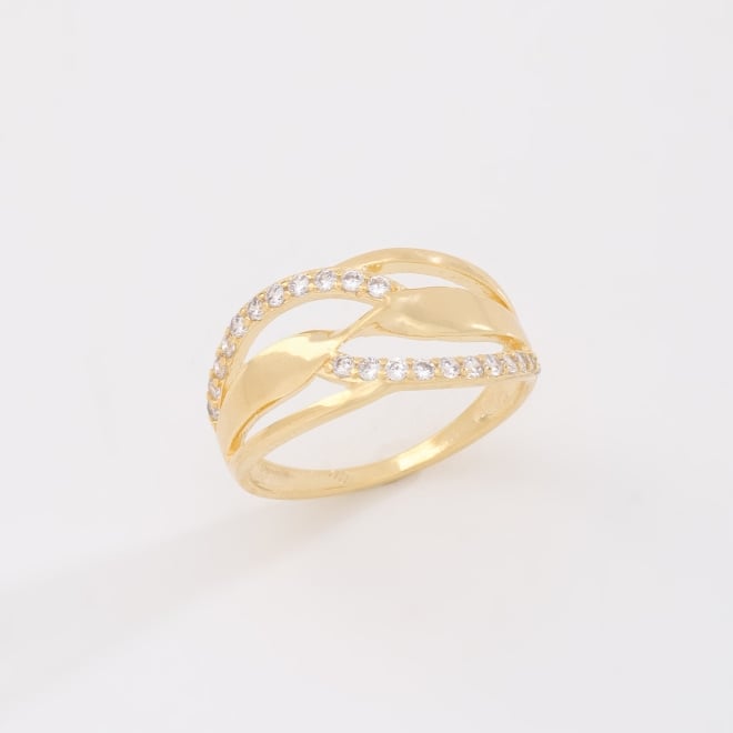 AN-01935 ANEL BANHADO A OURO 18K COM DESIGN ENTRELAÇADO E DETALHES EM ZIRCÔNIAS