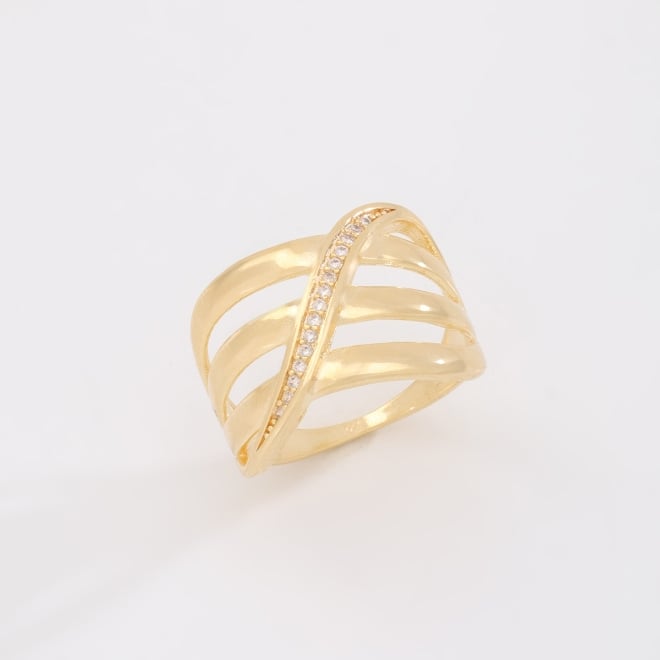 AN-01943 ANEL BANHADO A OURO 18K COM DESIGN GEOMÉTRICAS SOBREPOSTAS E DETALHE CRAVEJADO