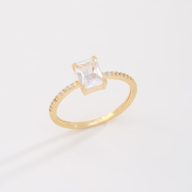 AN-01945 ANEL BANHADO A OURO 18K COM PEDRA RETANGULAR EM ZIRCÔNIA