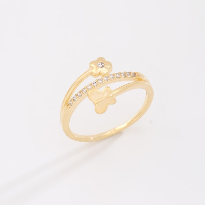 AN-01970 ANEL BANHADO A OURO 18K COM DESIGN DELICADO, DETALHE EM BORBOLETA E FLOR
