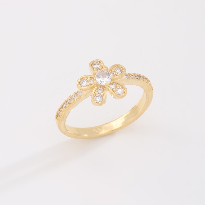 AN-01977 ANEL BANHADO A OURO 18K COM DESIGN DE FLOR CRAVEJADA EM ZIRCÔNIAS