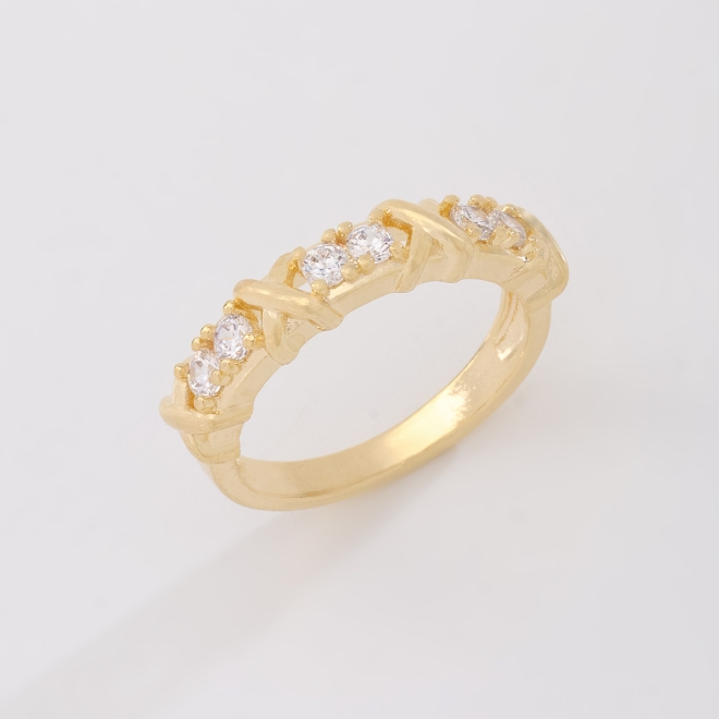 AN-02008 ANEL BANHADO A OURO 18K COM ZIRCÔNIAS CRAVEJADAS EM DESIGN ENTRELAÇADO