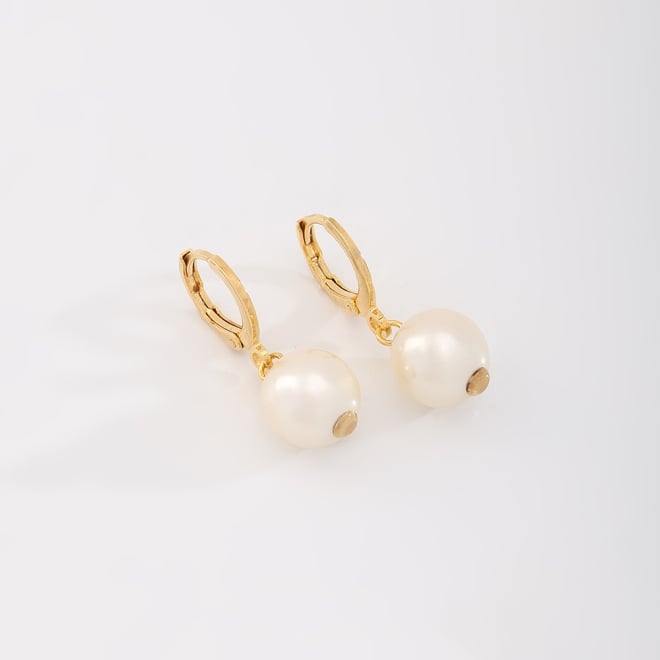 AQ-00015 BRINCO BANHADO A OURO 18K COM ARGOLA E PÉROLA 10 MM