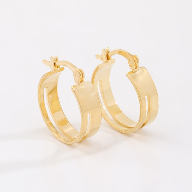 AQ-00088 BRINCO ARGOLA BANHADO A OURO 18K LISA COM ACABAMENTO POLIDO