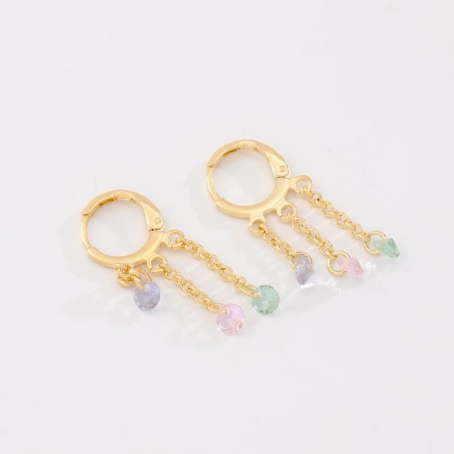 AQ-00158 BRINCO ARGOLA BANHADO A OURO 18K COM PINGENTES EM CORRENTE E ZIRCÔNIAS