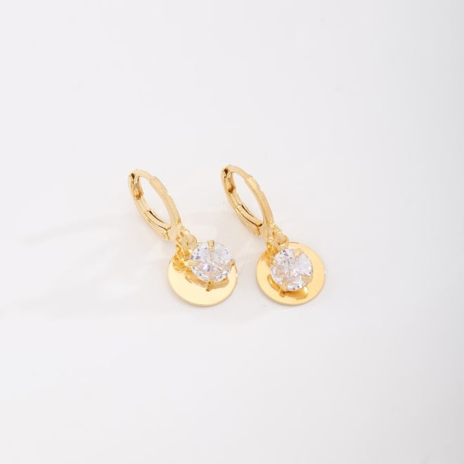 AQ-00237 BRINCO BANHADO A OURO 18K EM FORMATO DE ARGOLA COM PINGENTE REDONDO LISO E ZIRCÔNIA