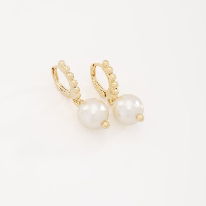AQ-00246 BRINCO BANHADO A OURO 18K COM ARGOLA COM MINI ESFERAS E PÉROLA PENDENTE 10 MM