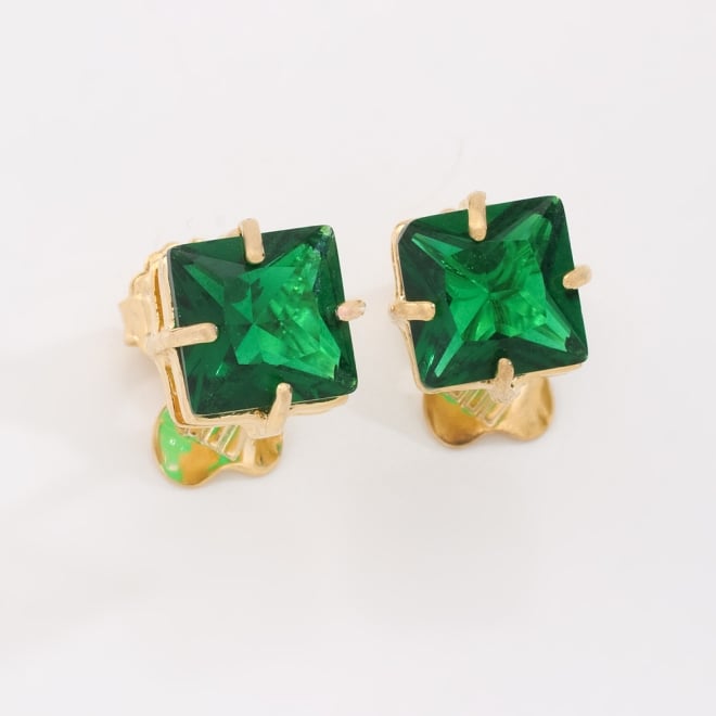 BF-00065 BRINCO BANHADO A OURO 18K COM ZIRCÔNIA QUADRADA