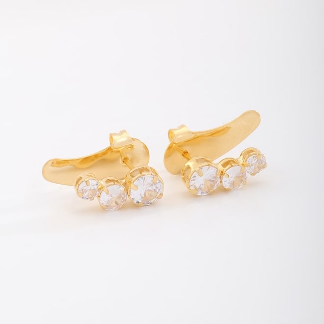 BR-00037 BRINCO EM MODELO EAR CUFF COM TRÊS ZIRCÔNIAS LAPIDADAS