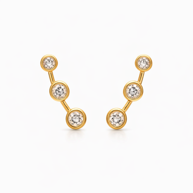 BR-00993 BRINCO BANHADO A OURO 18K MODELO EAR CUFF COM TR&Ecirc;S ZIRC&Ocirc;NIAS REDONDAS