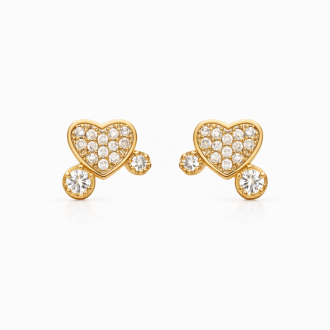 BR-00996 BRINCO BANHADO A OURO 18K EM FORMATO DE CORAÇÃO COM ZIRCÔNIAS