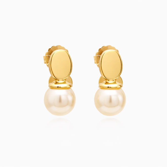BR-01101-BRINCO BANHADO A OURO 18K COM DESIGN LISO E DETALHE EM P&Eacute;ROLA