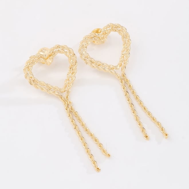 BR-01109 BRINCO BANHADO A OURO 18K DE CORAÇÃO COM DESIGN EM CORDÃO BAIANO E DETALHE DE FRANJAS