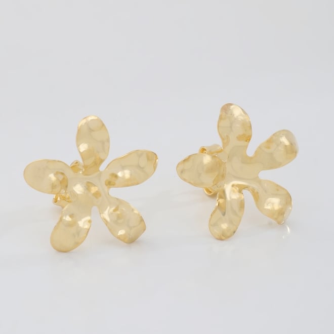 BR-01581 BRINCO BANHADO A OURO 18K EM FORMATO ORG&Acirc;NICO COM DESIGN FLORAL