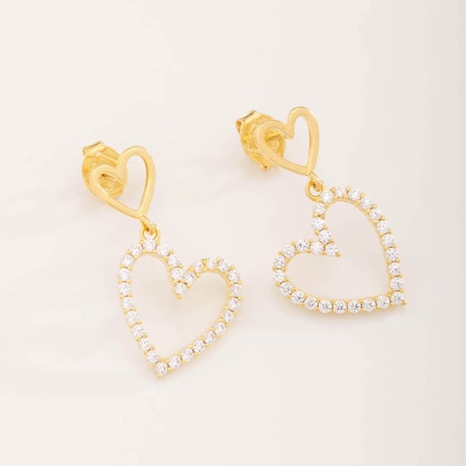 BR-01789 -BRINCO BANHADO A OURO 18K COM DESIGN DUPLO EM FORMATO DE CORAÇÃO