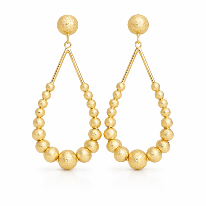 BR-01845 BRINCO BANHADO A OURO 18K COM DESIGN EM FORMATO GOTA E ESFERAS TEXTURIZADAS
