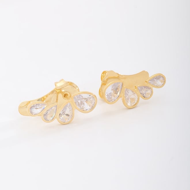 BR-02103 BRINCO BANHADO A OURO 18K MODELO EAR CUFF COM DESIGN EM GOTA CRISTAL.