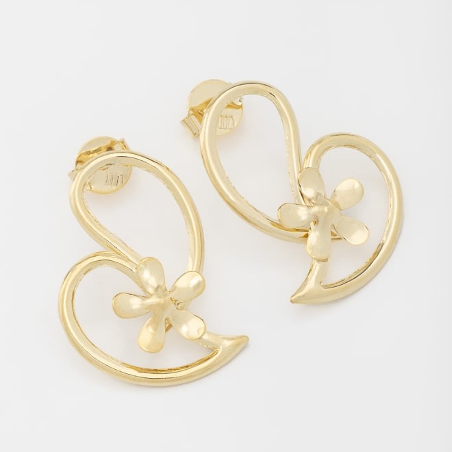 BR-02214 BRINCO BANHADO A OURO 18K DE CORAÇÃO COM DETALHE FLORAL