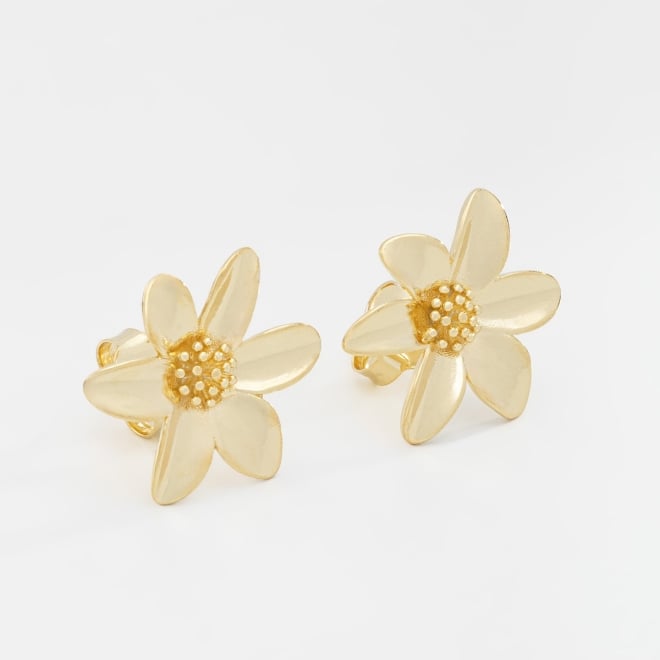 BR-02616 BRINCO BANHADO A OURO 18K COM DESIGN EM FORMATO DE FLOR