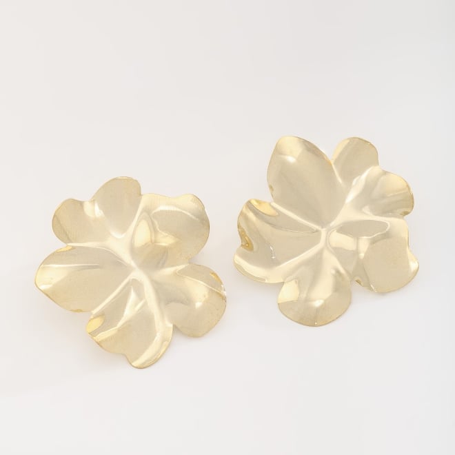 BR-02638 BRINCO COM FORMATO DE FLOR DE FOLHAS ESCULPIDAS