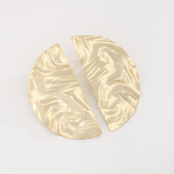 BR-02641 BRINCO COM DESIGN ABSTRATO EM MEIA-LUA E TEXTURA ORGÂNICA