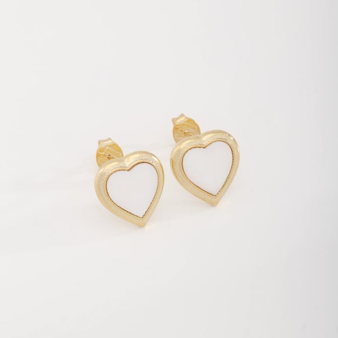 BR-02722 BRINCO BANHADO A OURO 18K EM FORMATO DE CORAÇÃO COM DETALHE EM MADREPÉROLA