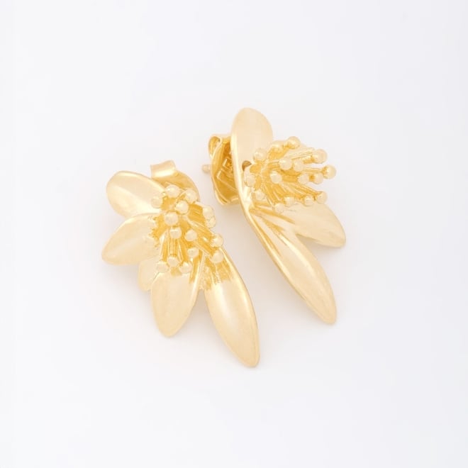 BR-02786 BRINCO COM DESIGN INSPIRADO EM FLORES E DETALHES EM ALTO-RELEVO