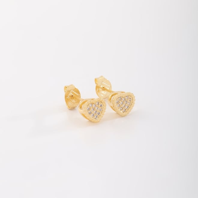 BR-02845 BRINCO BANHADO A OURO 18K FIXO EM FORMATO DE CORAÇÃO