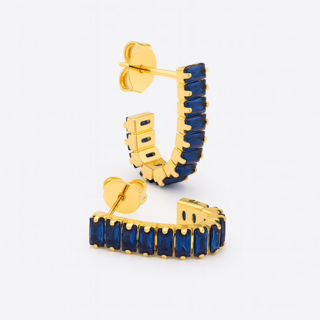 BR-02871 BRINCO BANHADO A OURO 18K EM FORMATO DE ARGOLA COM ZIRCONIAS EM CORTE BAGUETE