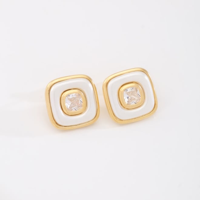 BR-02905 BRINCO BANHADO A OURO 18K COM DESIGN QUADRADO E ACABAMENTO ESMALTADO