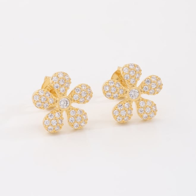 BR-03085 BRINCO BANHADO A OURO 18K EM FORMATO FLORAL COM PÉTALAS EM ZIRCÔNIAS E DETALHE CENTRAL EM PEDRA LAPIDADA