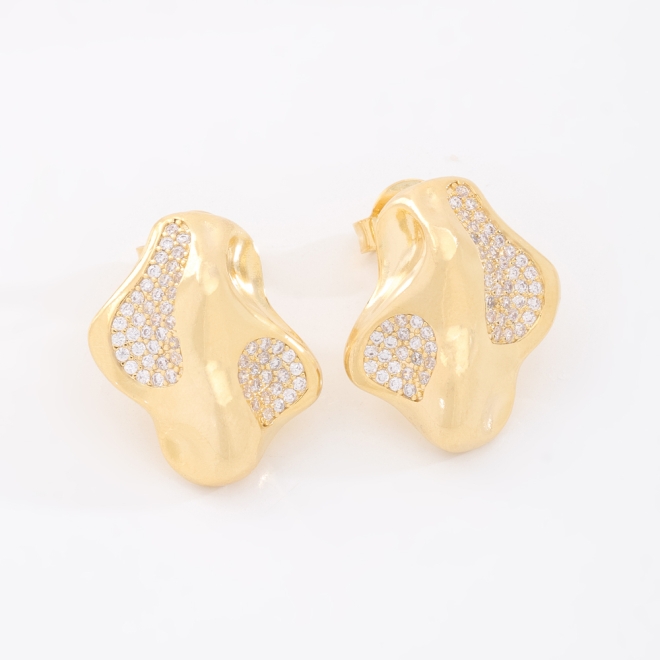 BR-03087 BRINCO BANHADO A OURO 18K COM DESIGN ORGÂNICO E CONTEMPORÂNEO