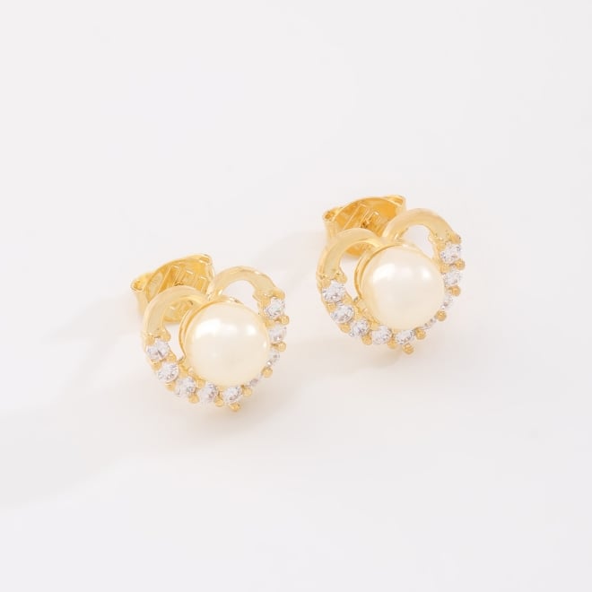BR-03137 BRINCO BANHADO A OURO 18K DE CORAÇÃO COM PÉROLA CENTRAL E DETALHES EM ZIRCÔNIAS
