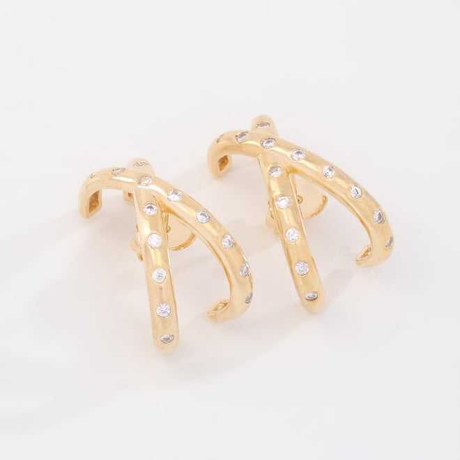 BR-03165 BRINCO EARHOOK  COM DESIGN CRUZADO E DETALHES EM ZIRC&Ocirc;NIAS