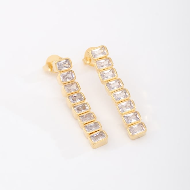 BX-0166 BRINCO BANHADO A OURO 18K COM DESIGN ALONGADO E FILEIRA DE ZIRCÔNIAS