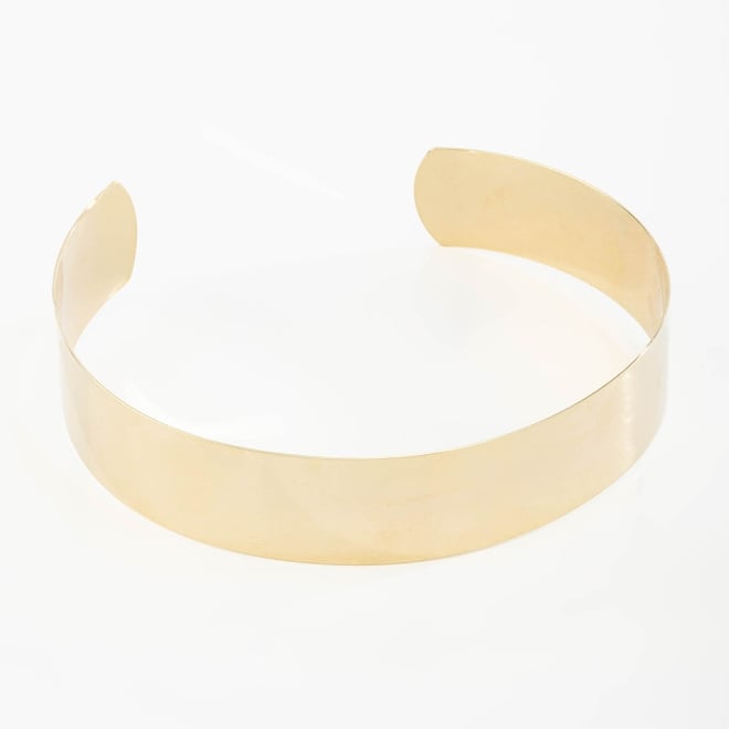 CH-0153 CHOKER BANHADA A OURO 18K COM DESIGN LISO E ACABAMENTO POLIDO,COM FORMATO RÍGIDO.