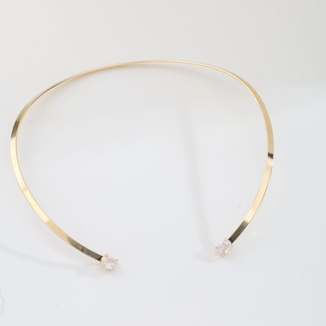 CH-0357 CHOKER ARO BANHADA A OURO 18K COM DESIGN RÍGIDO E ZIRCÔNIAS NAS EXTREMIDADES