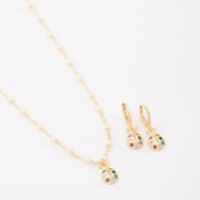 CI-00086 CONJUNTO INFANTIL BANHADO A OURO 18K COM PINGENTE E BRINCOS DE JOANINHA
