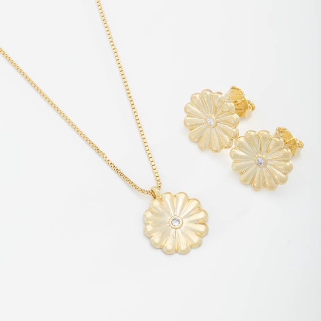 CJ-00266 CONJUNTO BANHADO A OURO 18K COM DESIGN DE FLOR