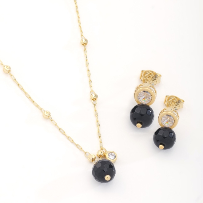 CJ-00322 CONJUNTO COM PINGENTE DE ESFERA PRETA E DETALHE EM ZIRCÔNIA